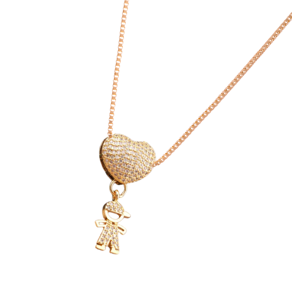 Colar elegante com pingentes para mãe, feito pela marca Haribason, exibido com detalhes delicados.