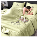 Capa de edredom de seda glacée suave Betiyuaoe em tom azul claro, roupa de cama de alta qualidade e toque macio.