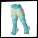 Chaussettes de compression élastiques Julietta com dedo aberto, item de vestuário confortável para circulação e suporte dos pés.