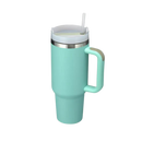 Caneca grande de capacidade para carro Kowaku com alça, design azul denim para uso em viagens e transporte de bebidas.