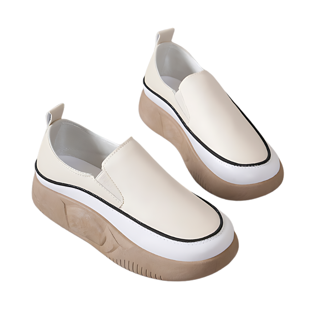 Mocassins Lacyhop leves e macios com sola plataforma bege, calçado confortável e elegante para uso casual.