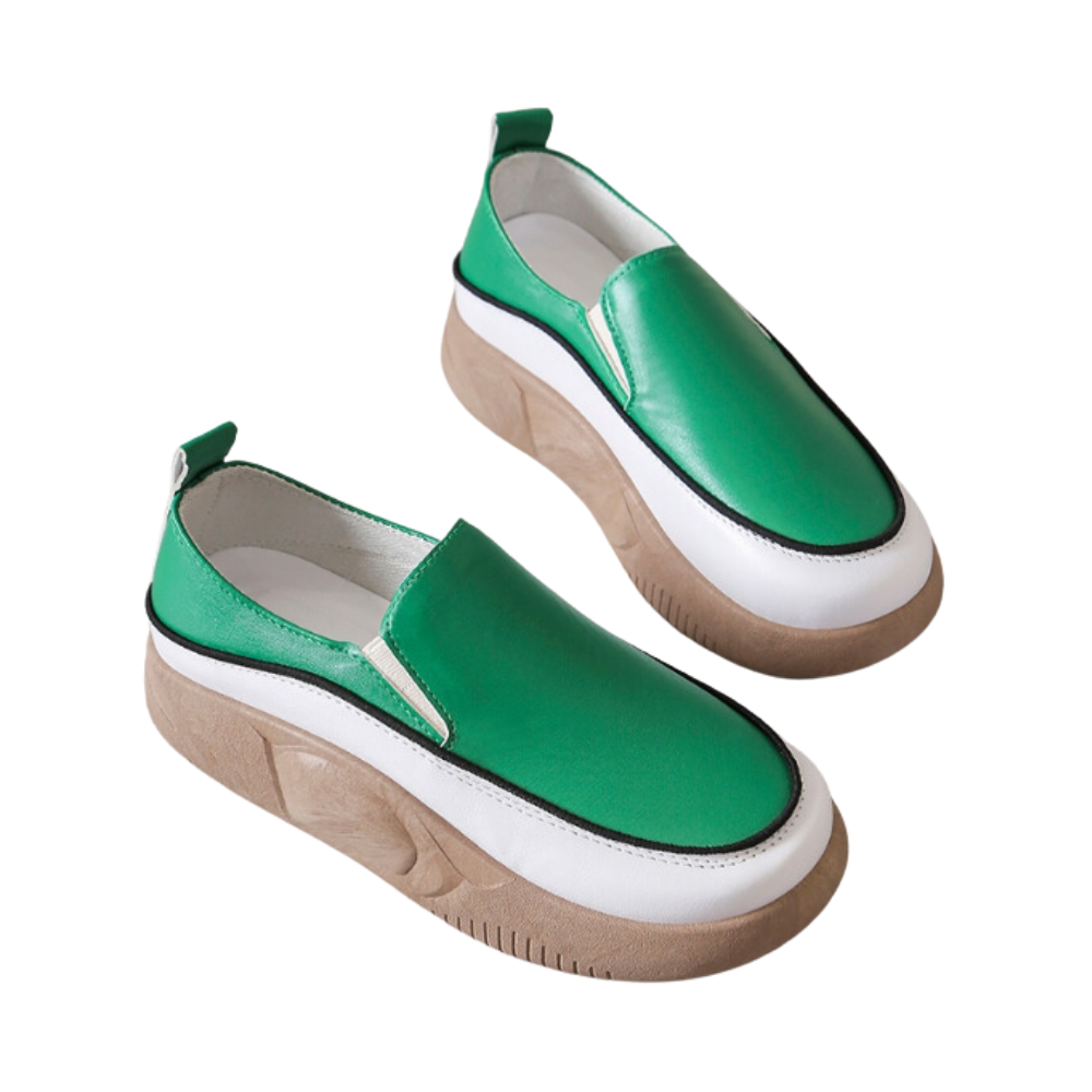 Mocassins leves e macios plataforma na cor verde, calçados femininos da marca Lacyhop, com design confortável e elegante.