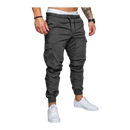 Calça cargo slim para homens da AfdoEnt, em cinza escuro, com ajuste ajustado e detalhes funcionais, vista frontal.