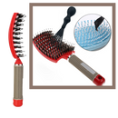 Escova de cabelo massageadora com cerdas de porco para cuidado capilar, da marca Miarhb, com design rosa.
