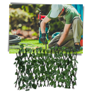 Painel de cerca vegetal artificial retrátil Molecole, resistente e decorativo para delimitar ambientes ao ar livre.