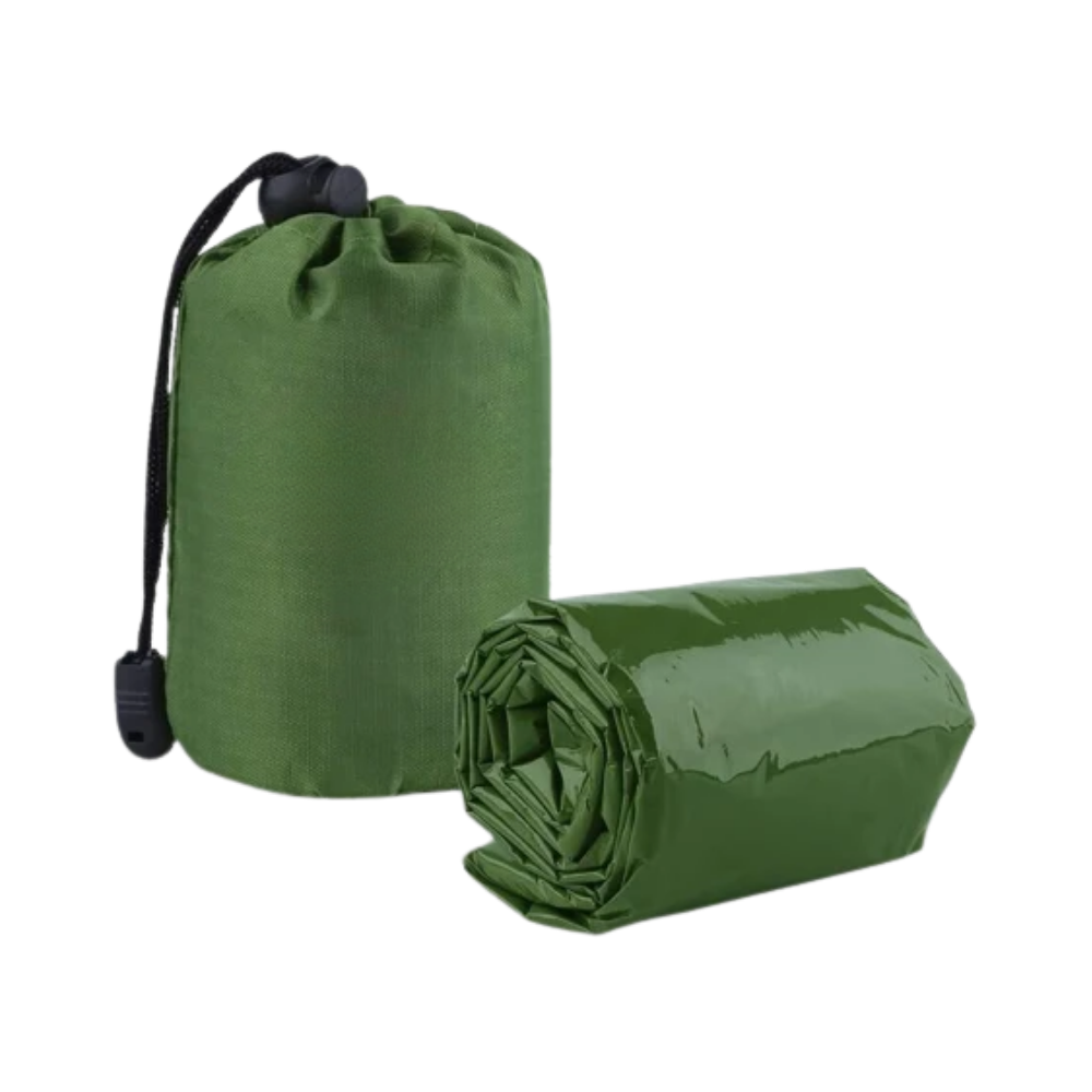 Saco de sobrevivência em Mylar verde para camping e caminhada, produto da marca Emergency Zone, refletivo e compacto.