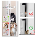 Loquet de porta inovador para gatos da Nogis, com design branco e laranja, fácil de usar para manter seu gato seguro.