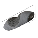 Coussin térmico Nursal para dores cervicais, de cor cinza escuro, usado para massagens e relaxamento.