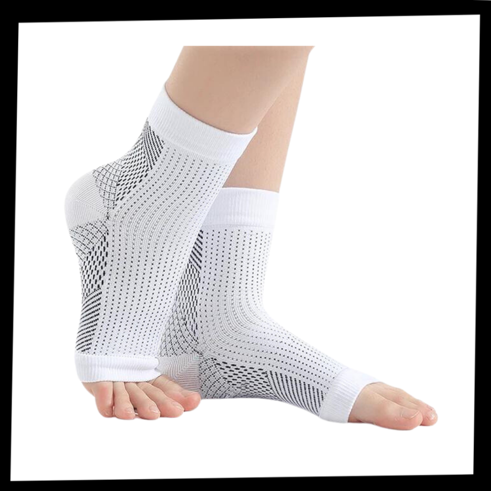 Meias relaxantes para neuropatia da marca Avidda, pacote de meias de confort para alívio da dor e sensação de queimação nos pés.