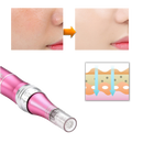 Stylo Dermique de Micro-aiguilletage da Pakainn, cosmético para cuidados faciais com agulhas finas e design rosa.