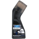 Produto de limpeza Rain-X para para-brisa com revestimento nanométrico, aplicado na superfície de vidro de veículo.