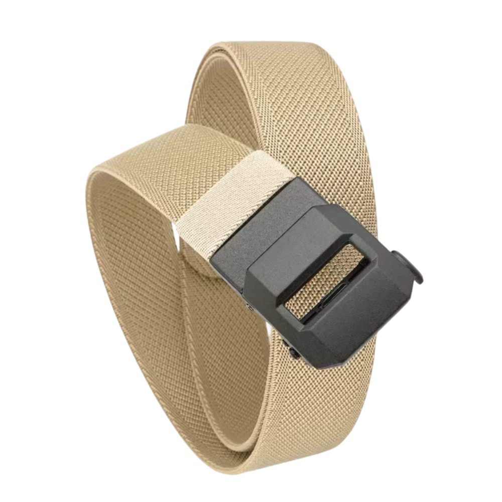 Cinturão de nylon khaki com fivela automática da marca Alfani, mostrando a fivela de encaixe rápido.