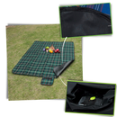 Cobertura de piquenique impermeável da Rikastua, ideal para atividades ao ar livre, com superfície verde resistente à umidade.