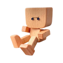 Figurinha de madeira do Homem Frcolor, modelo bobblehead com expressão irritada e olhos semicerrados, estilo divertido e artesanal.