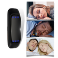 Dispositivo inteligente anti-ronco da Tnjskce, ajudando a melhorar o sono com tecnologia inovadora, mostrado em imagem.