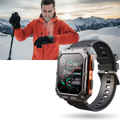 Relógio inteligente militar da Meterk com design tático e funções de saúde, exibido com pulseira resistente e visor digital.