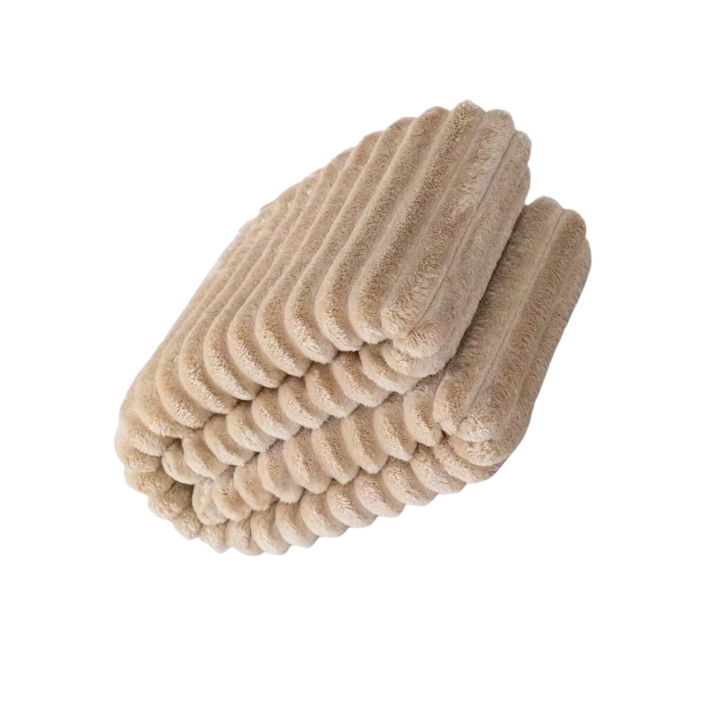 Cobertor de flanela macio e confortável da marca Home, disponível em tamanhos variados, em tom bege.