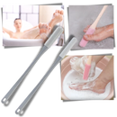 Escova de pés com cerdas macias da Homyl, ideal para cuidar e massagear os pés com suavidade.