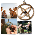 Cadran solaire de poche Alpha Outpost, montre solaire précise avec design compact et élégant pour mesurer le temps en plein air.