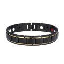 Pulseira magnética Spencer para perda de peso, com acabamento dourado, usada em treino e fitness na mão feminina.