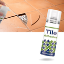 Cola alta aderência e impermeável para azulejos, marca Sufanic, aplicada em superfície de azulejos para construção.