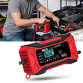 Carregador de bateria inteligente 12V para veículos Tomshoo, usado para manutenção de baterias automotivas.
