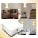 Luminária de parede táctil da Fsliving, com design elegante, iluminação ajustável e efeito decorativo para ambientes modernos.