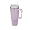 Caneca grande para carro Kowaku com alça, capacidade elevada e acabamento em rosa blush, ideal para bebidas em viagens.