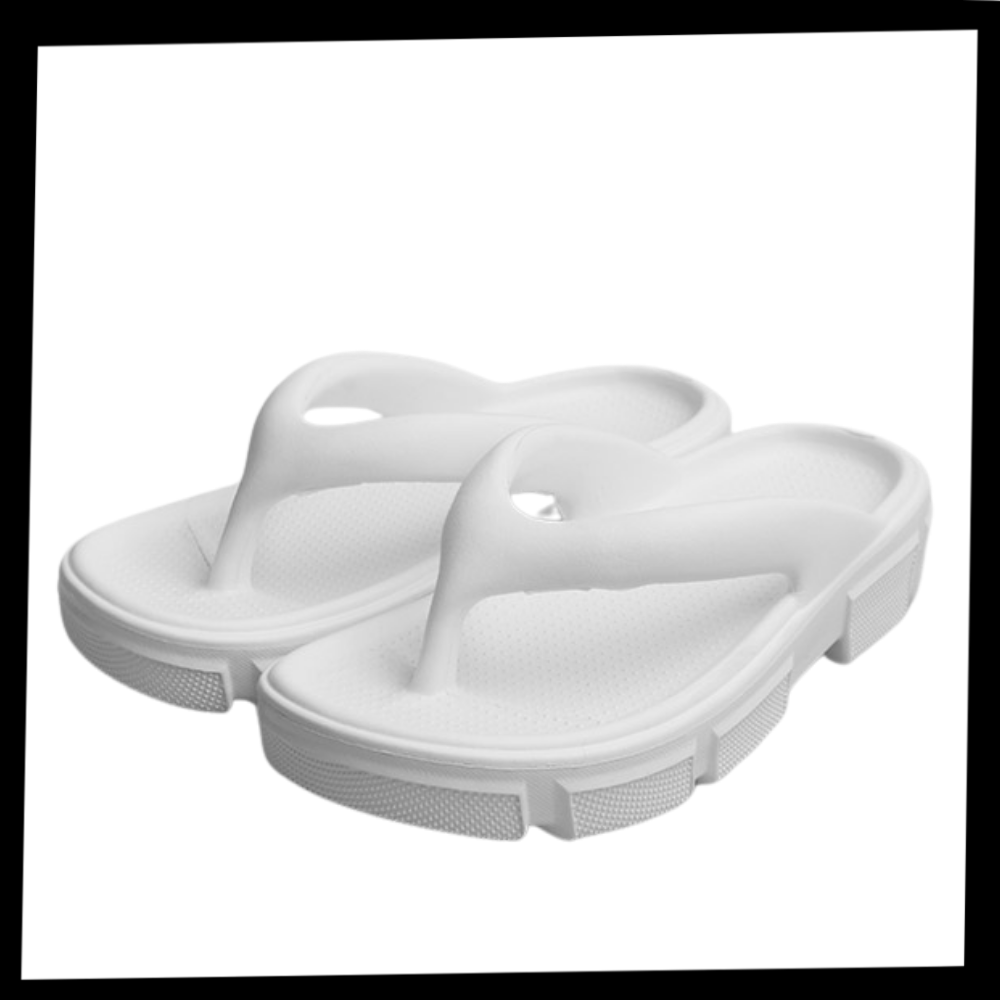Pantuflas Penkiiy nuvens ultra-confortáveis, com design macio e acolhedor, exibidas em pacote com várias unidades.