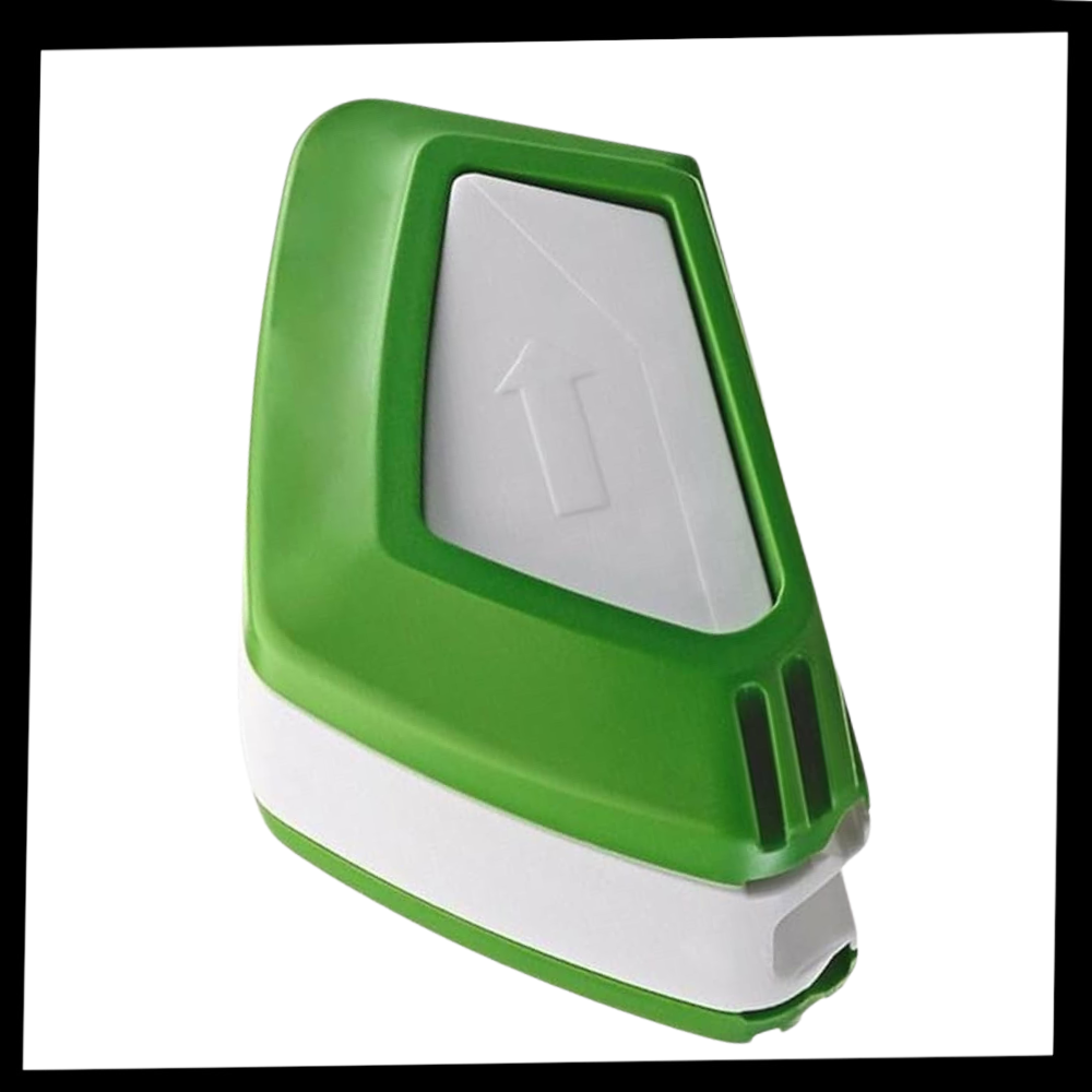 Copo de balai de essuie-glace de précision Unattainy para manutenção e decoração de veículos, mostrado em detalhe.