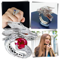 Anel artesanal de prata com design de dragão, produzido à mão pela marca Saekor, destaque na imagem.