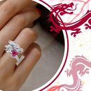 Anel artesanal de prata com design de dragão, feito à mão, da marca Saekor, destaque para o detalhe da figura de dragão.