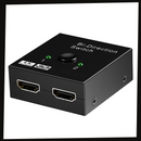 Répartidor HDMI bi-direcional Xcsource 4K para áudio e vídeo, com cabos conectados e portas HDMI visíveis.