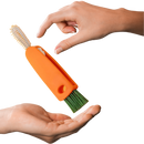 Escova de limpeza para garrafas da marca Yugaoo, ideal para limpeza doméstica de garrafas e objetos de difícil acesso.