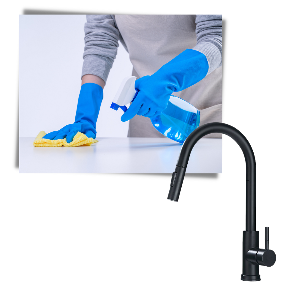 Robinet de cuisine flexível com capteur da Zovajonia, acabamento preto e dourado, peça de material de encanamento.